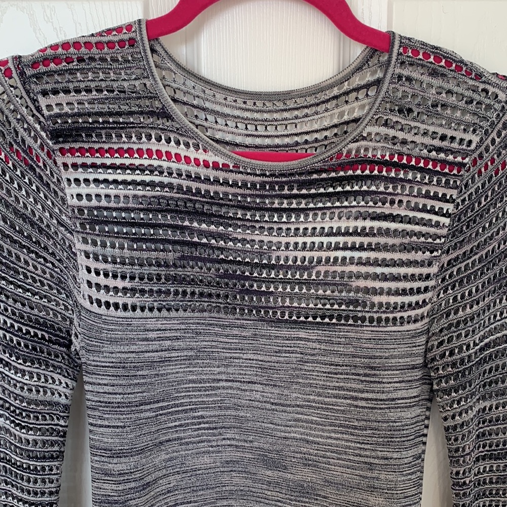 Crop Top - Picture 2 of 4